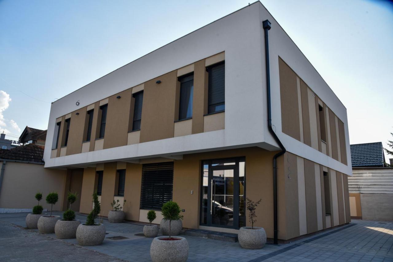 Merak Rooms & Caffe Bar Sabac Luaran gambar