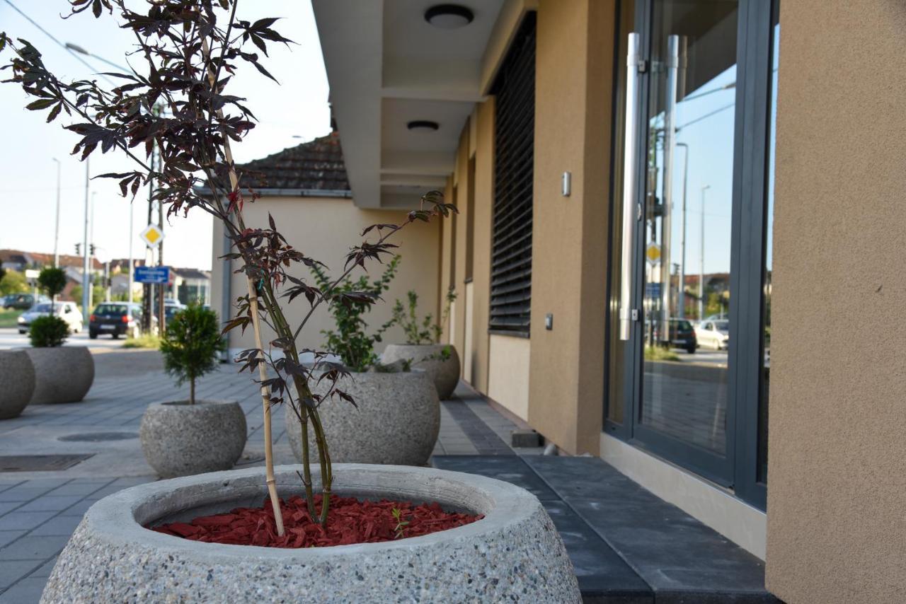 Merak Rooms & Caffe Bar Sabac Luaran gambar