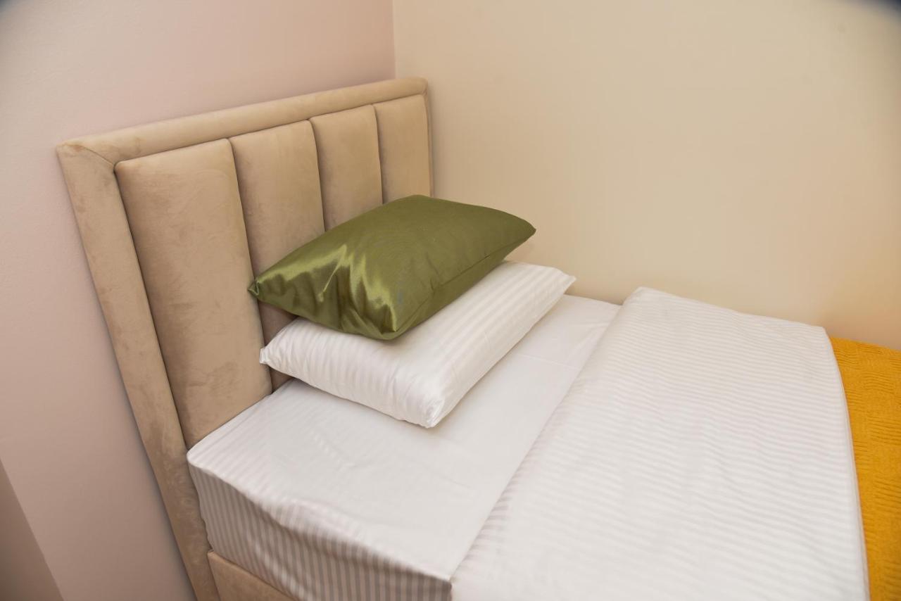 Merak Rooms & Caffe Bar Sabac Luaran gambar