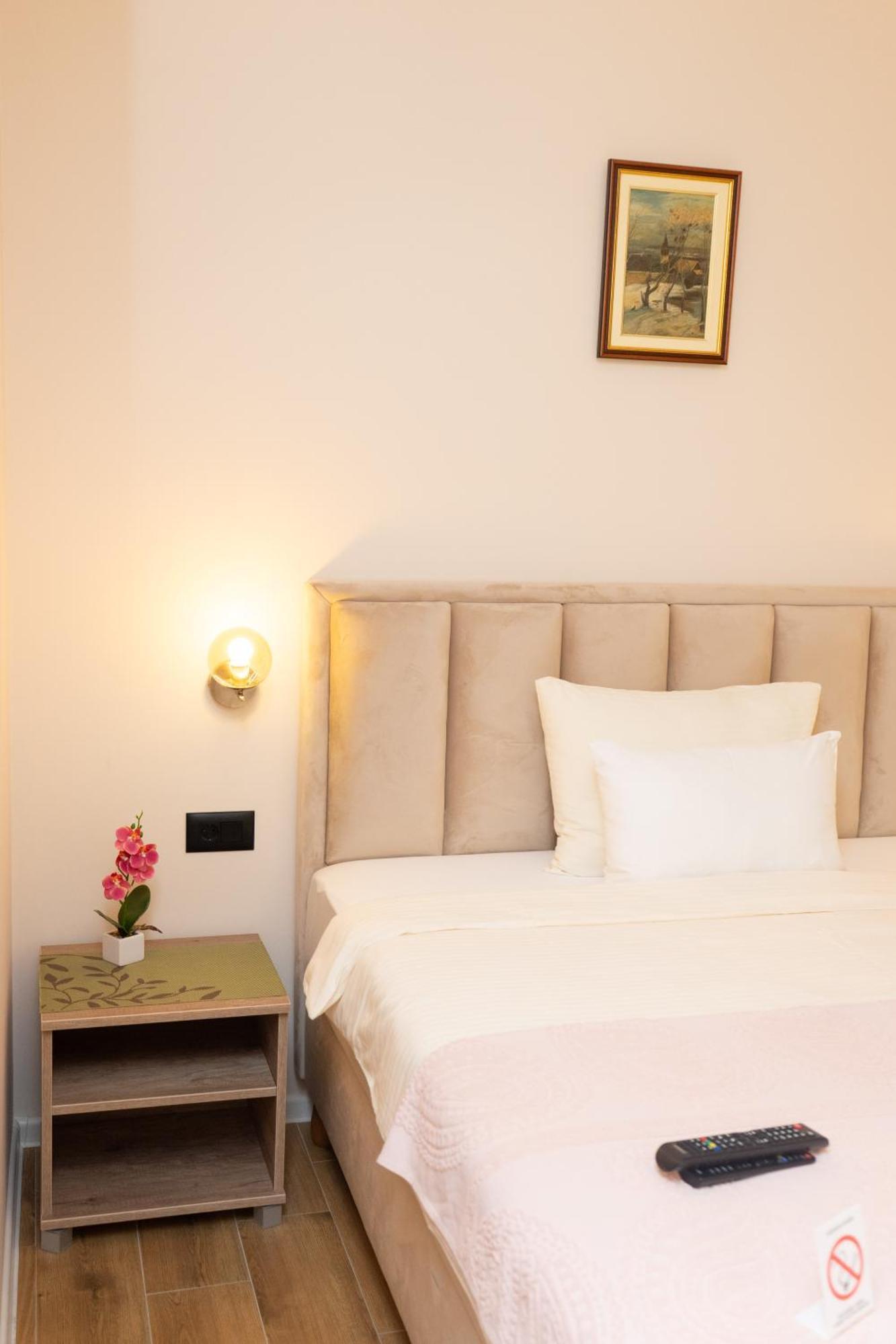 Merak Rooms & Caffe Bar Sabac Luaran gambar
